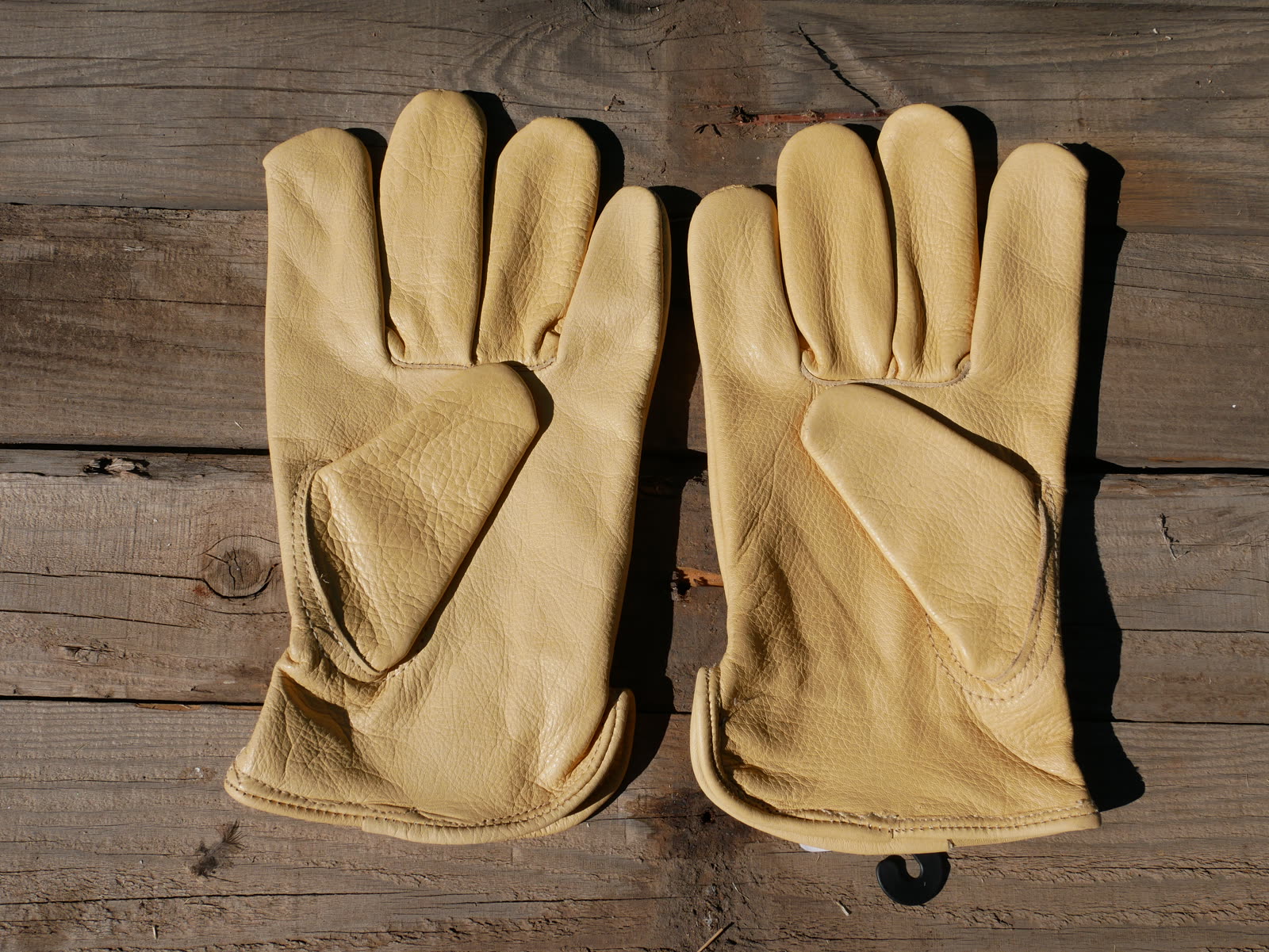 Par de guantes de cuero para trabajo nuevos, sin usar